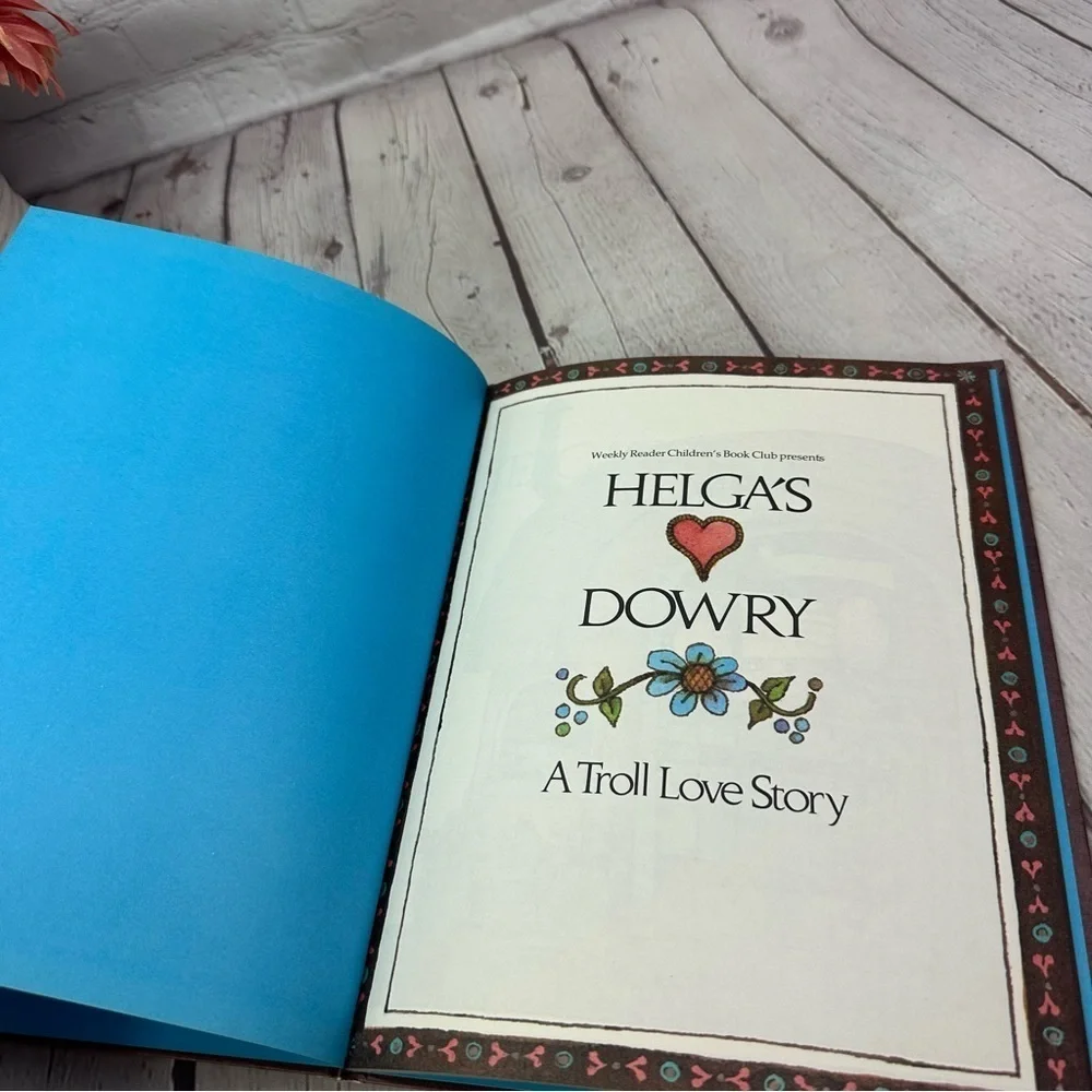 vintage 1977 Helga's Dowry a troll love story hardcover Book by Tomie de Paola